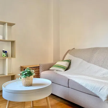 Le Brea Cosy Dans La Vieille Appartement *